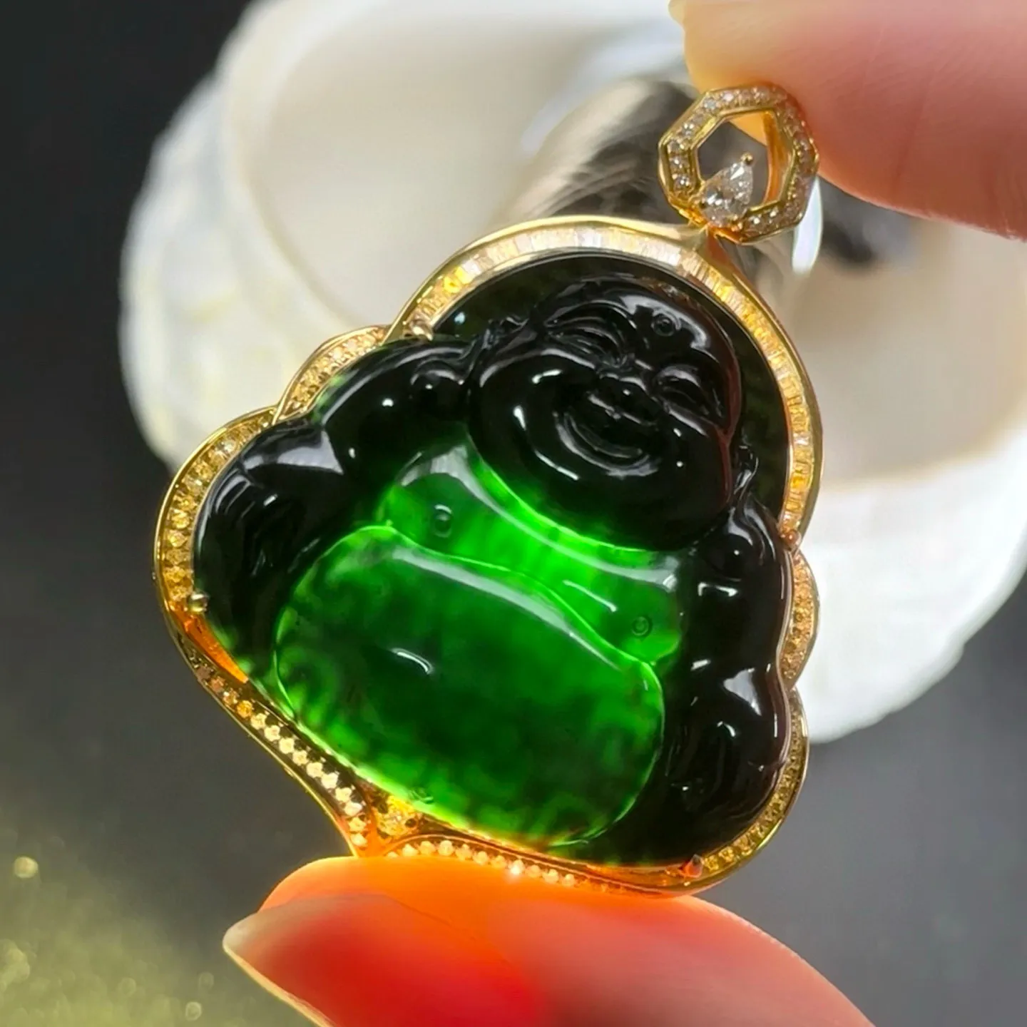 精品18k墨翠大肚佛 种好色正 黑度极好 打灯通透 油性十足 尺寸44.6