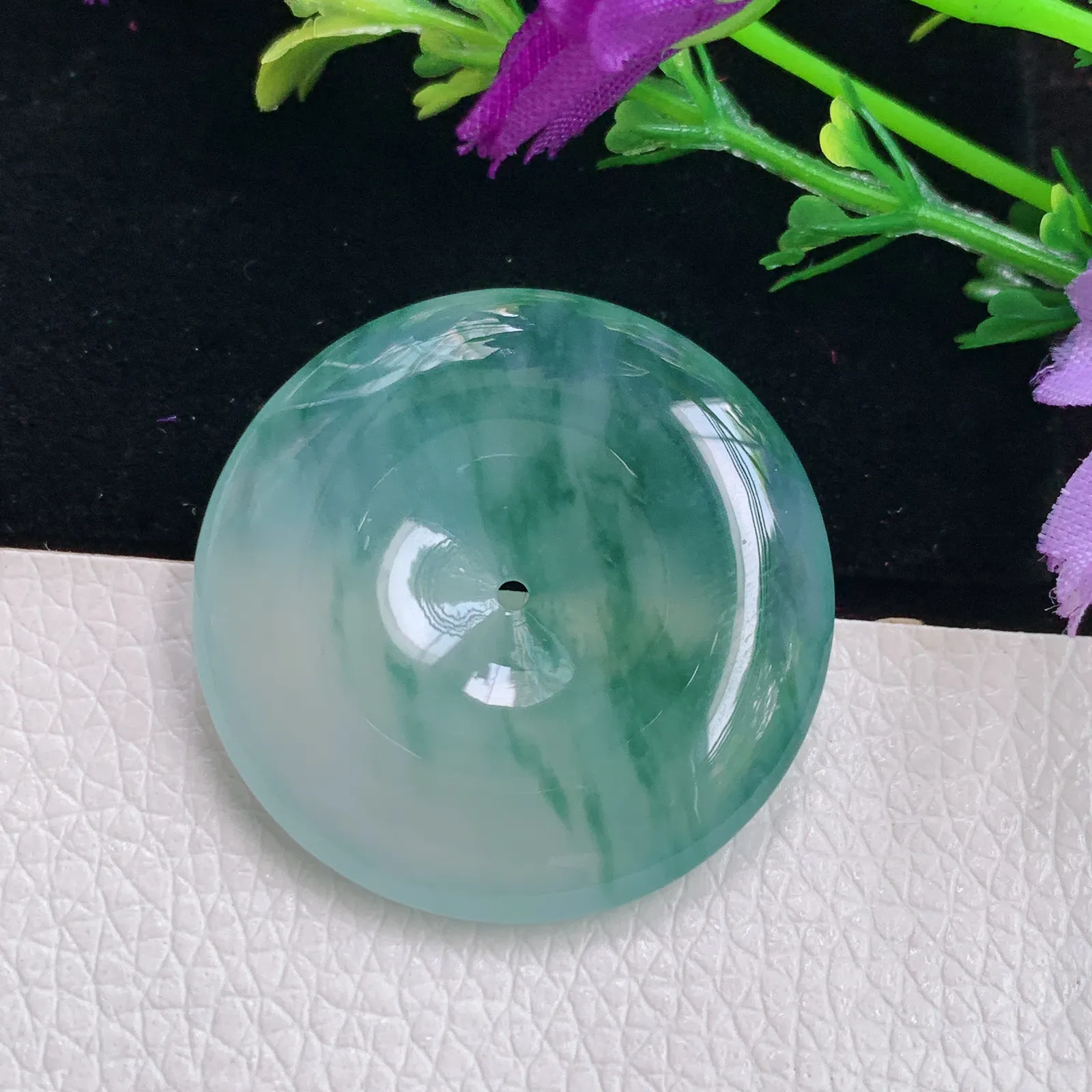zz实拍31.6*6天然翡翠冰种飘蓝花平安扣玉吊坠 饱满大平安扣玉挂件