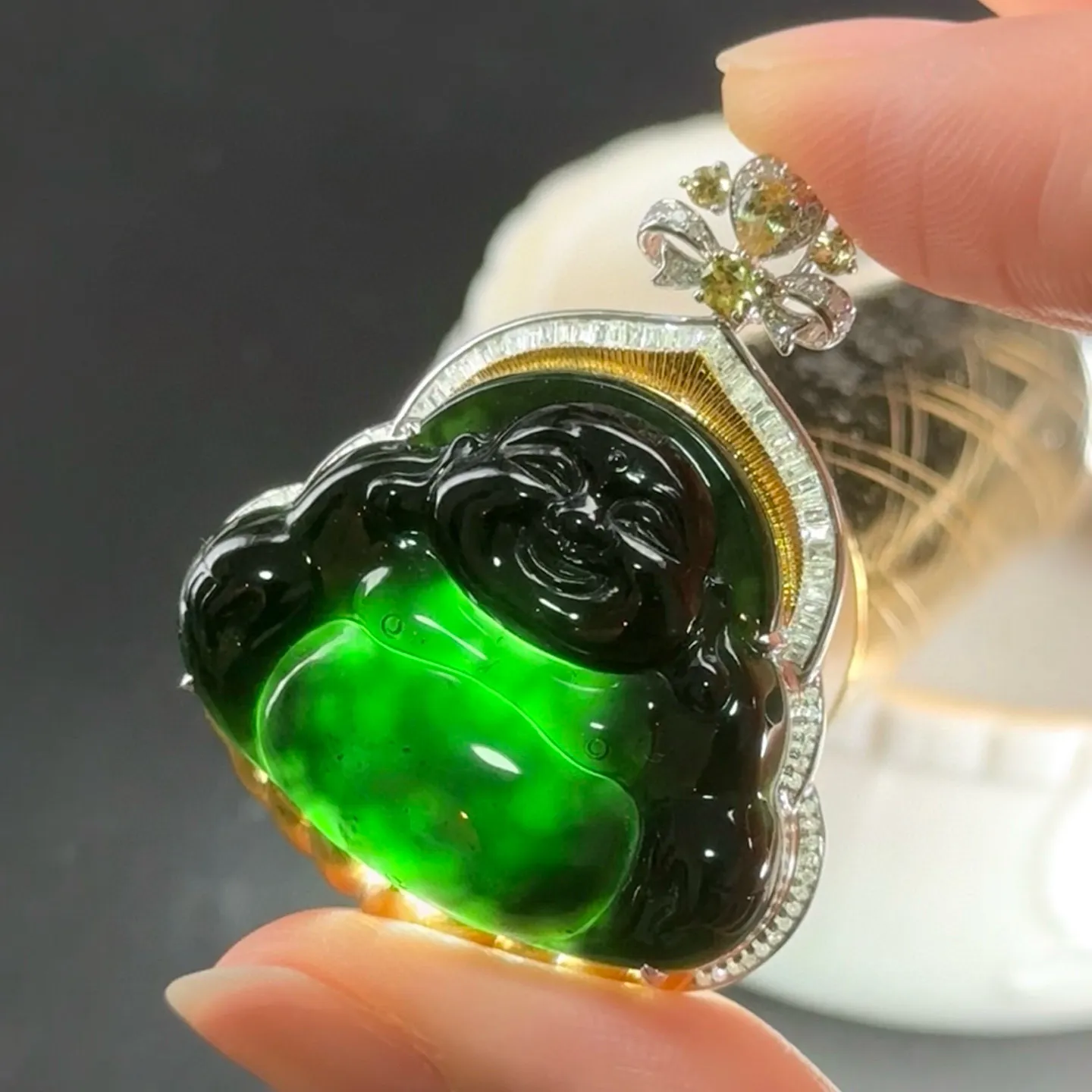 精品18k墨翠大肚佛 种好色正 黑度极好 打灯通透 油性十足 尺寸40.7