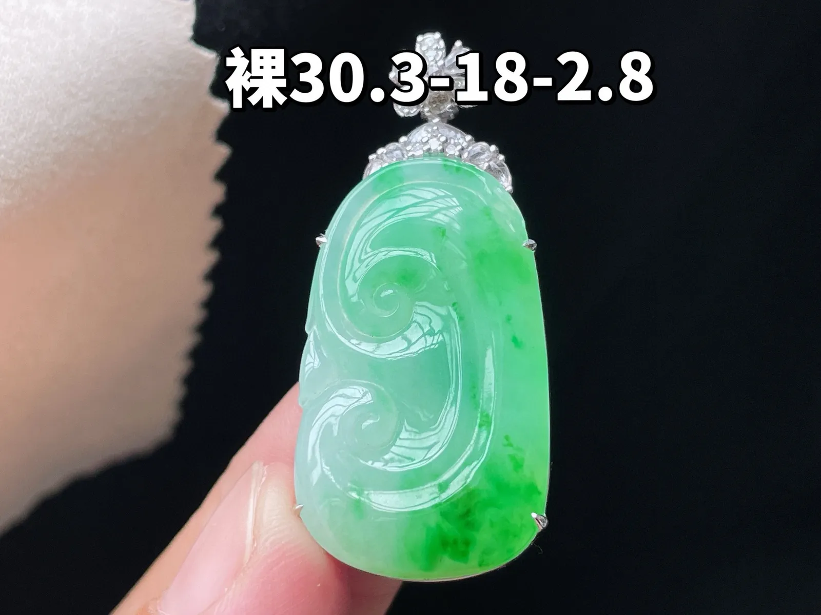 18K 满色·如意

裸30.3-18-2.8