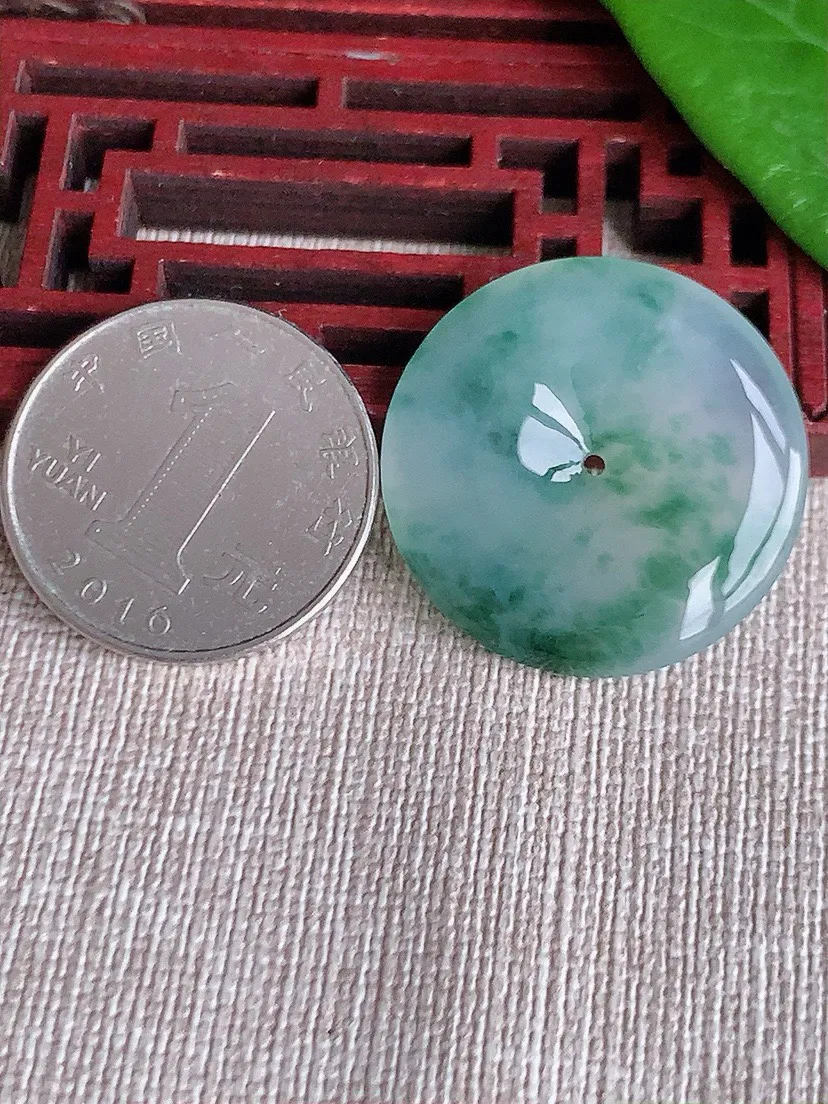 a货翡翠老坑冰种飘花平安扣吊坠 尺寸27.7×4.6mm 重量7.56g 0626