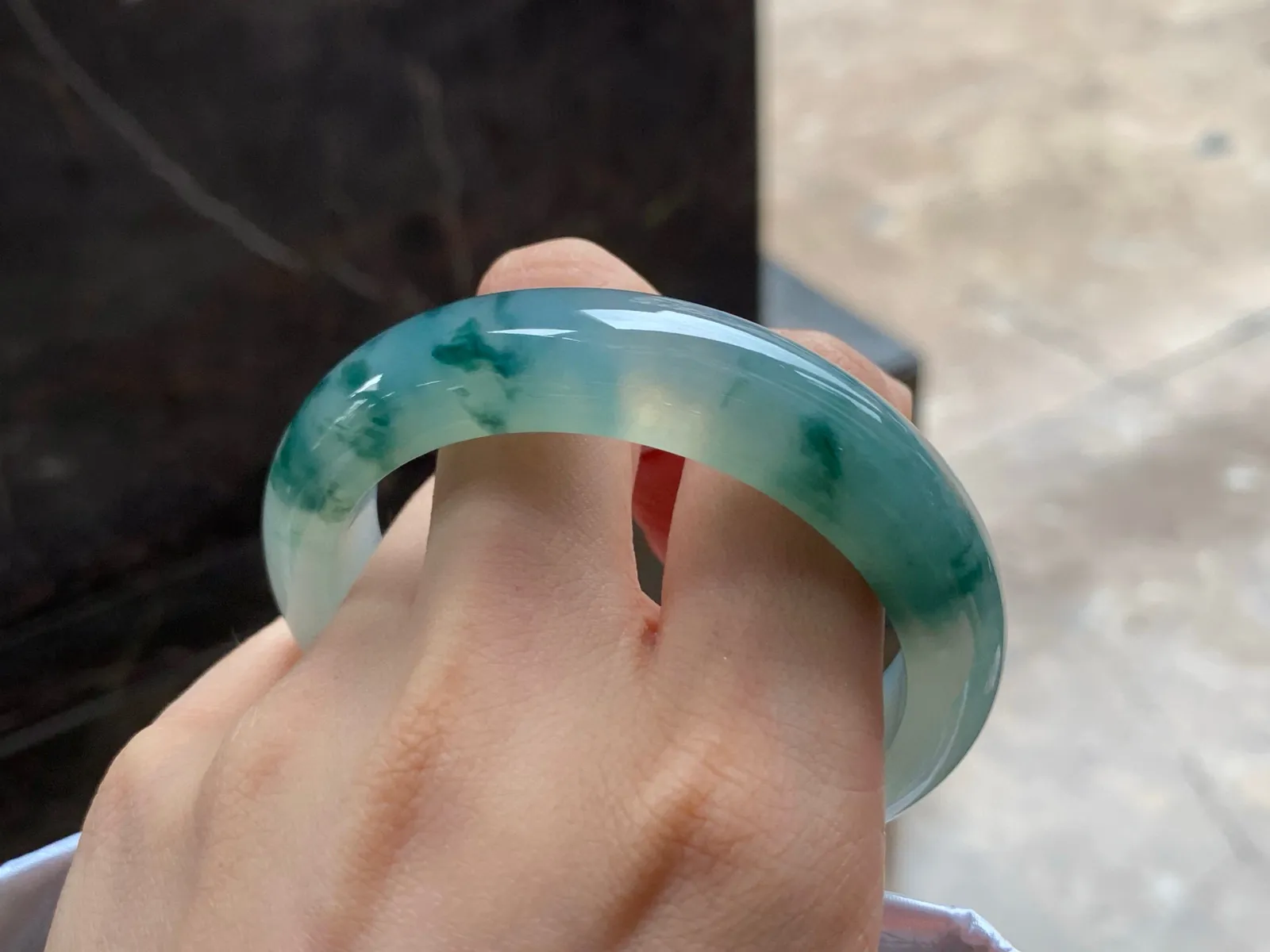 冰飘花手镯
种好水润 53.5/13/8.8mm