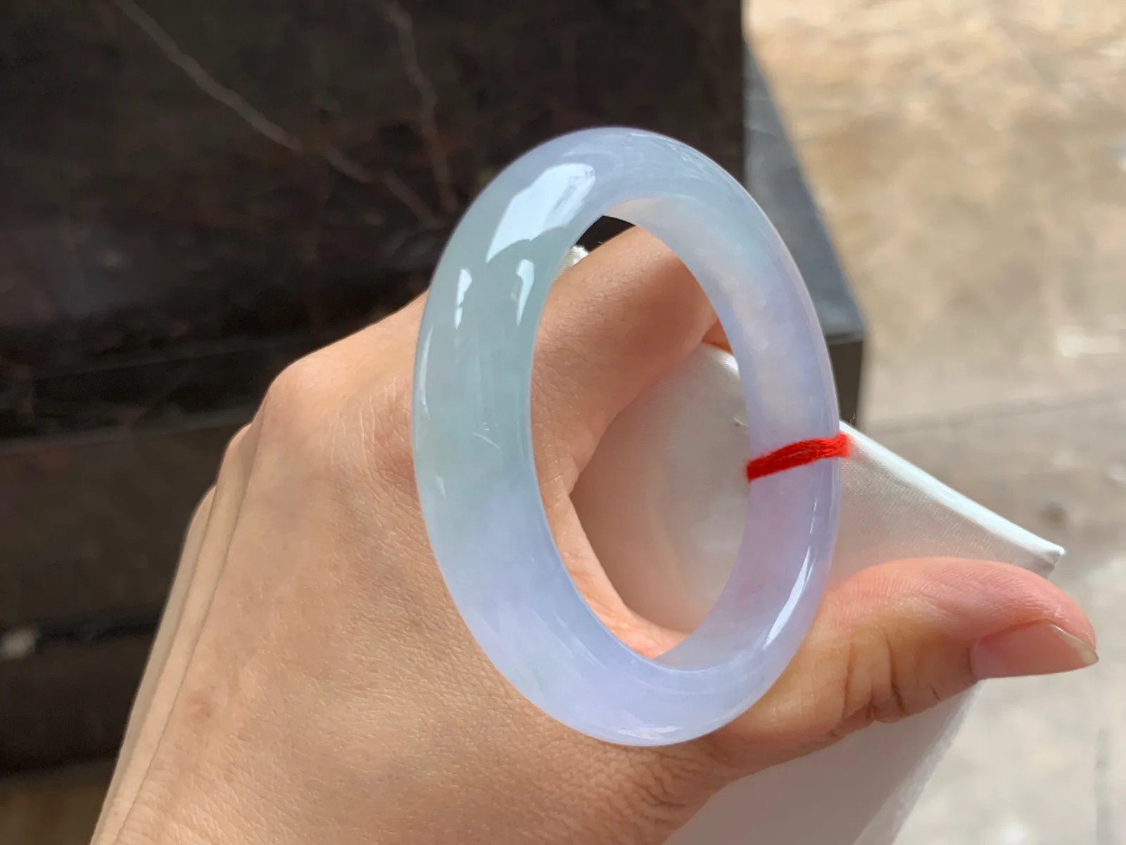 50-12-9mm
冰紫手镯 水润冰透 起胶的料子 小手福利很性价比