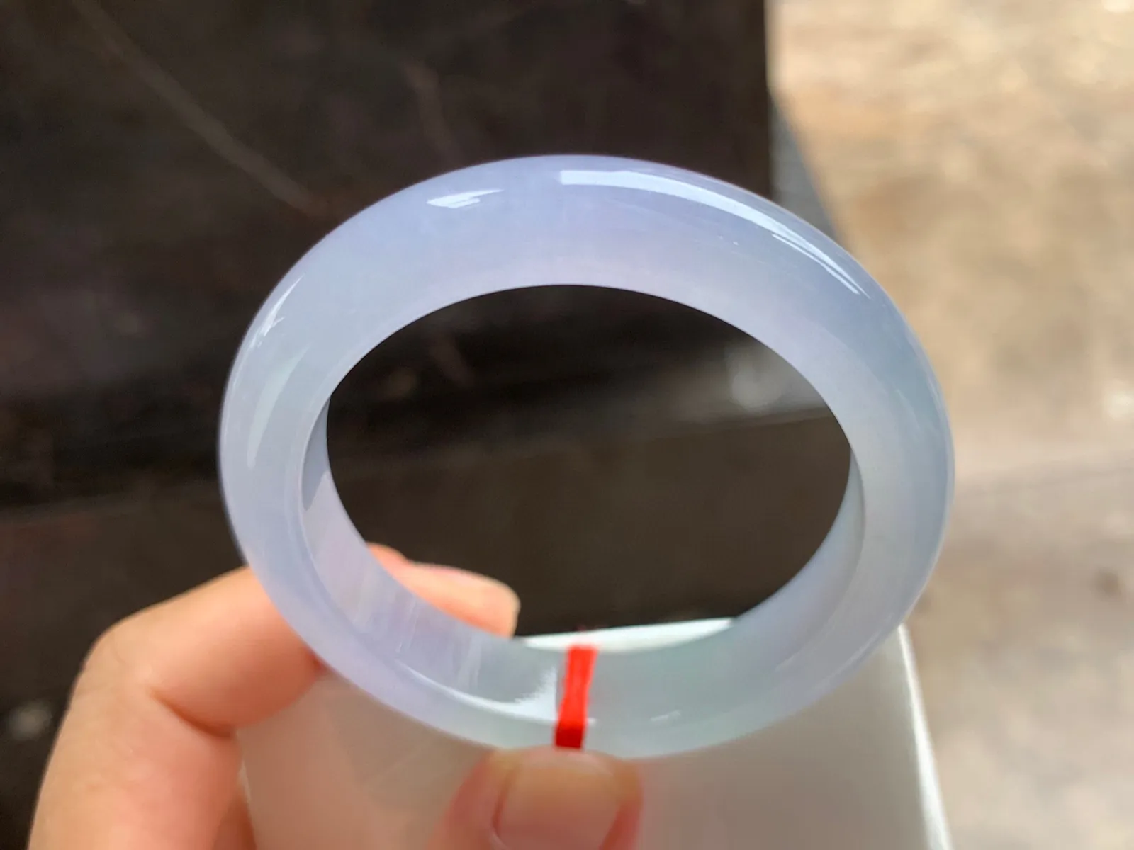 50-12-9mm
冰紫手镯 水润冰透 起胶的料子 小手福利很性价比
