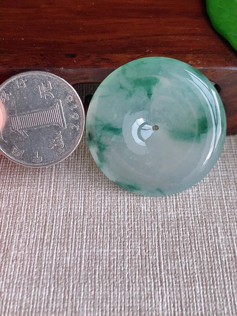a货翡翠老坑冰种飘花大平安扣吊坠 尺寸35.6×5.7mm 重量16.94g 0626