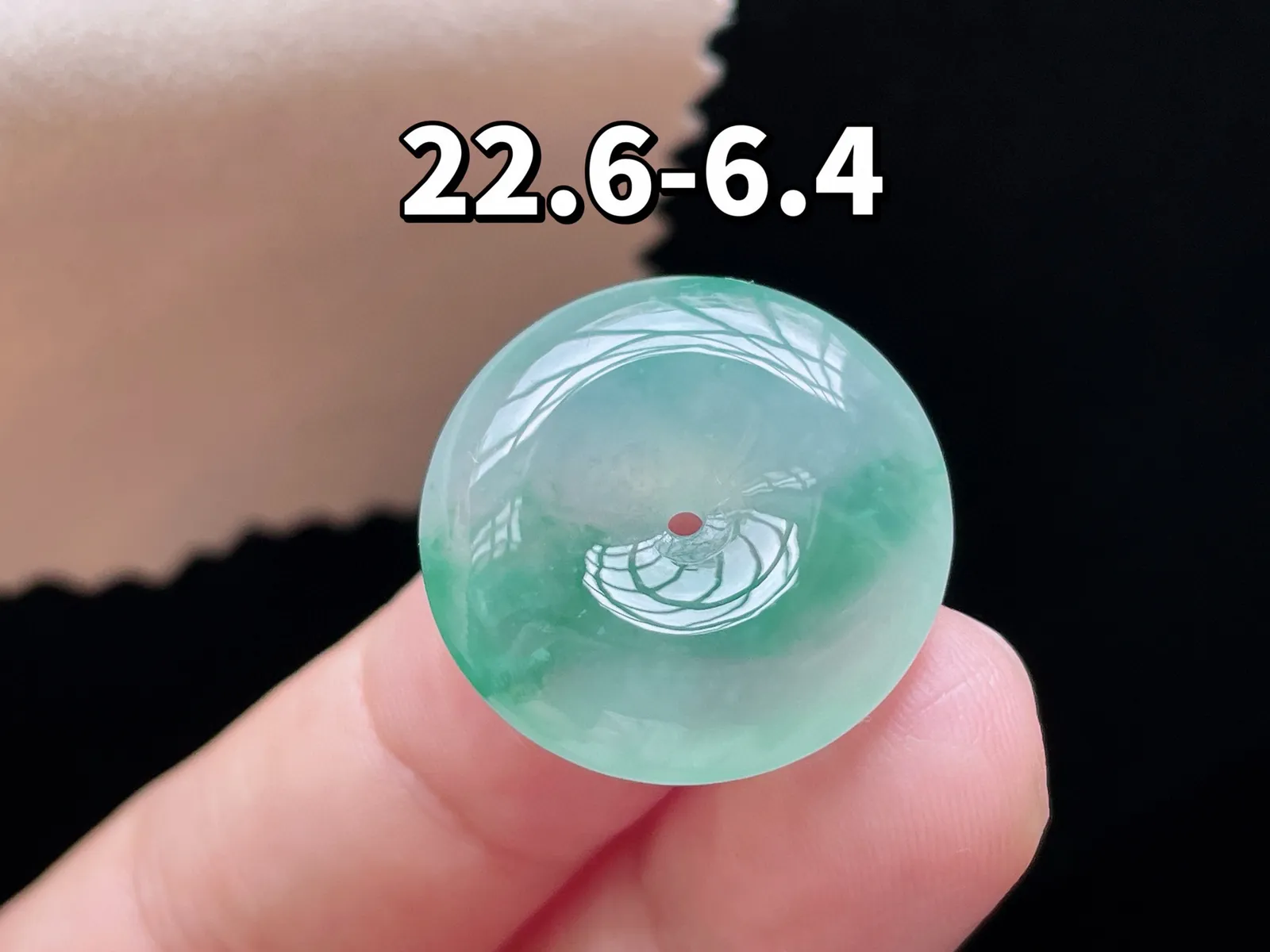 冰种飘花·平安扣

裸22.6-6.4