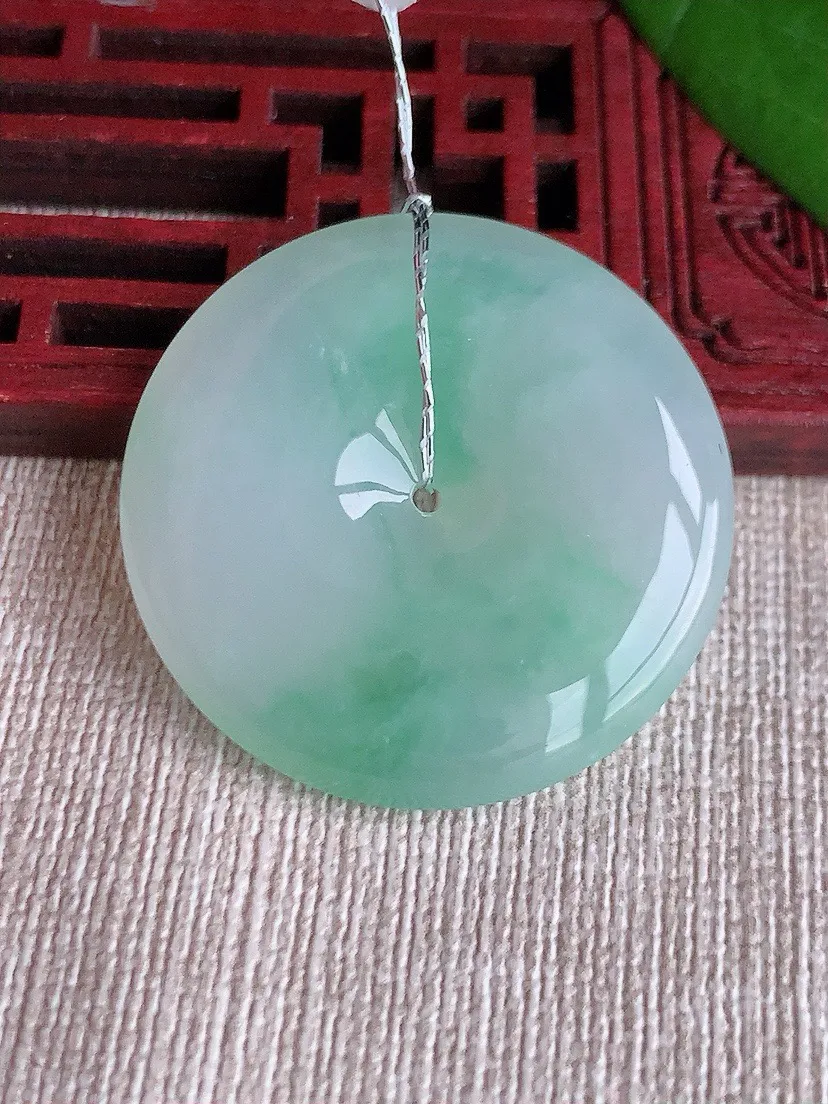 a货翡翠老坑冰种飘绿平安扣吊坠 尺寸33×6mm 重量14.00g 0626