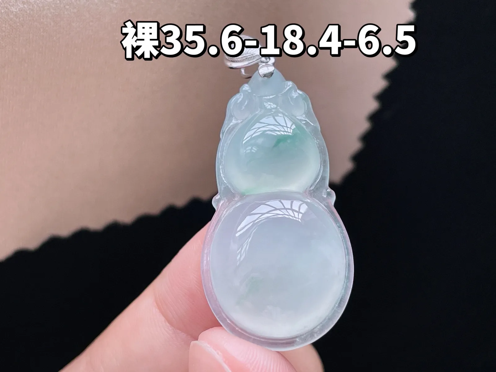 18K 冰种晴水·佛公

整33.7-29.8-9.4
裸22.1-17.4-5