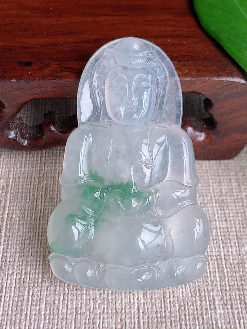 a货翡翠老坑冰种飘花一刀切正装观音吊坠 尺寸50.7×31.7×6.2mm 重量17.47g 062