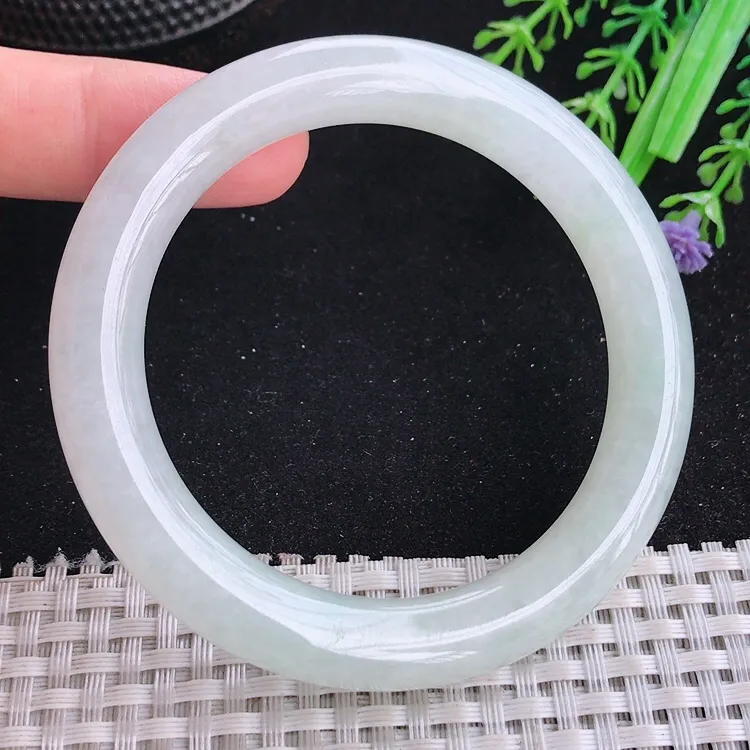 自然光55.5/10.2/10老坑秀气冰胶月光白圆条手镯翡翠玉镯美人镯