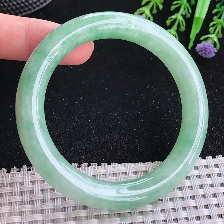 自然光55/10.7/10老坑秀气温润满色圆条手镯翡翠玉镯美人镯