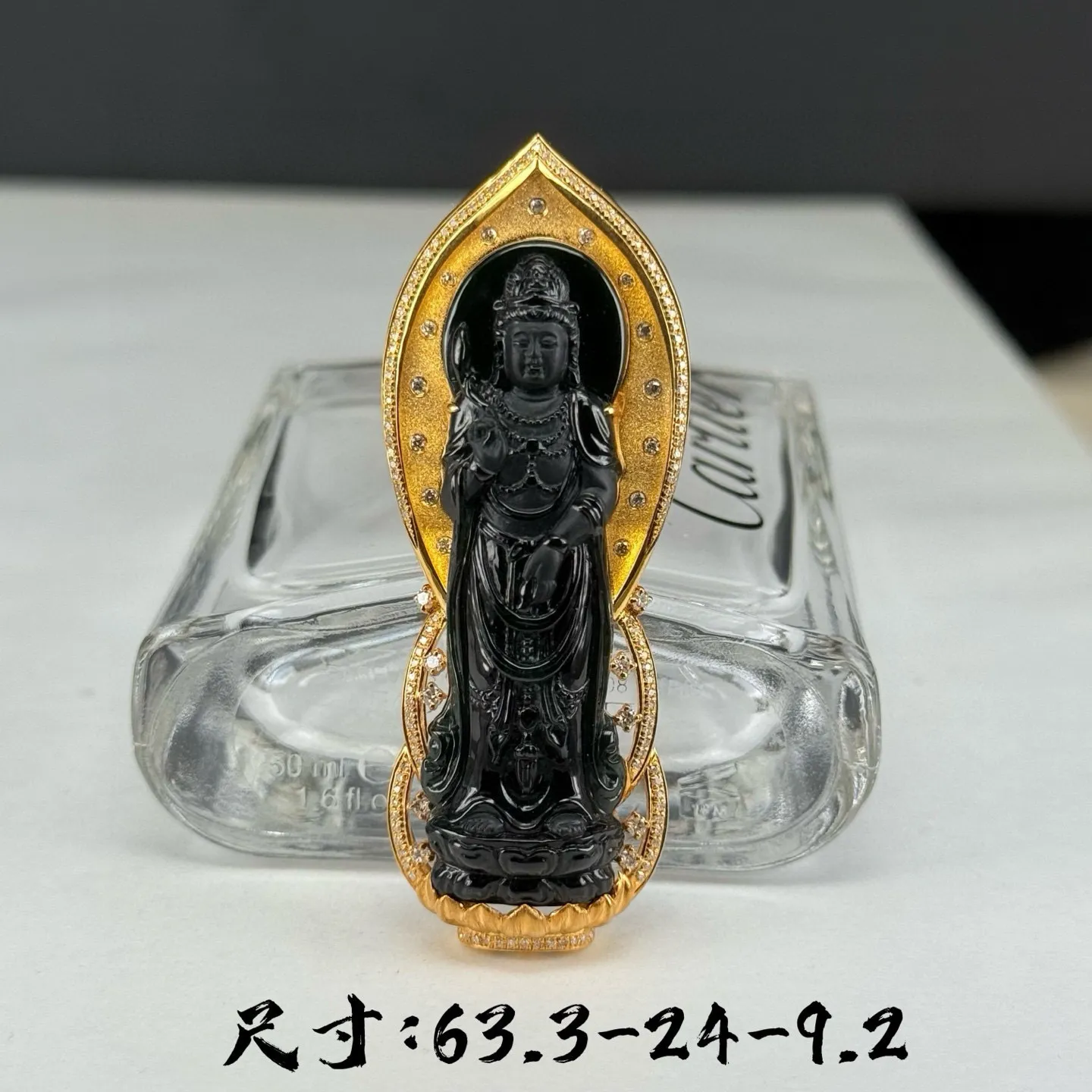 精品18k墨翠站观音 种好色正 黑度极好 打灯通透 油性十足 尺寸63.3