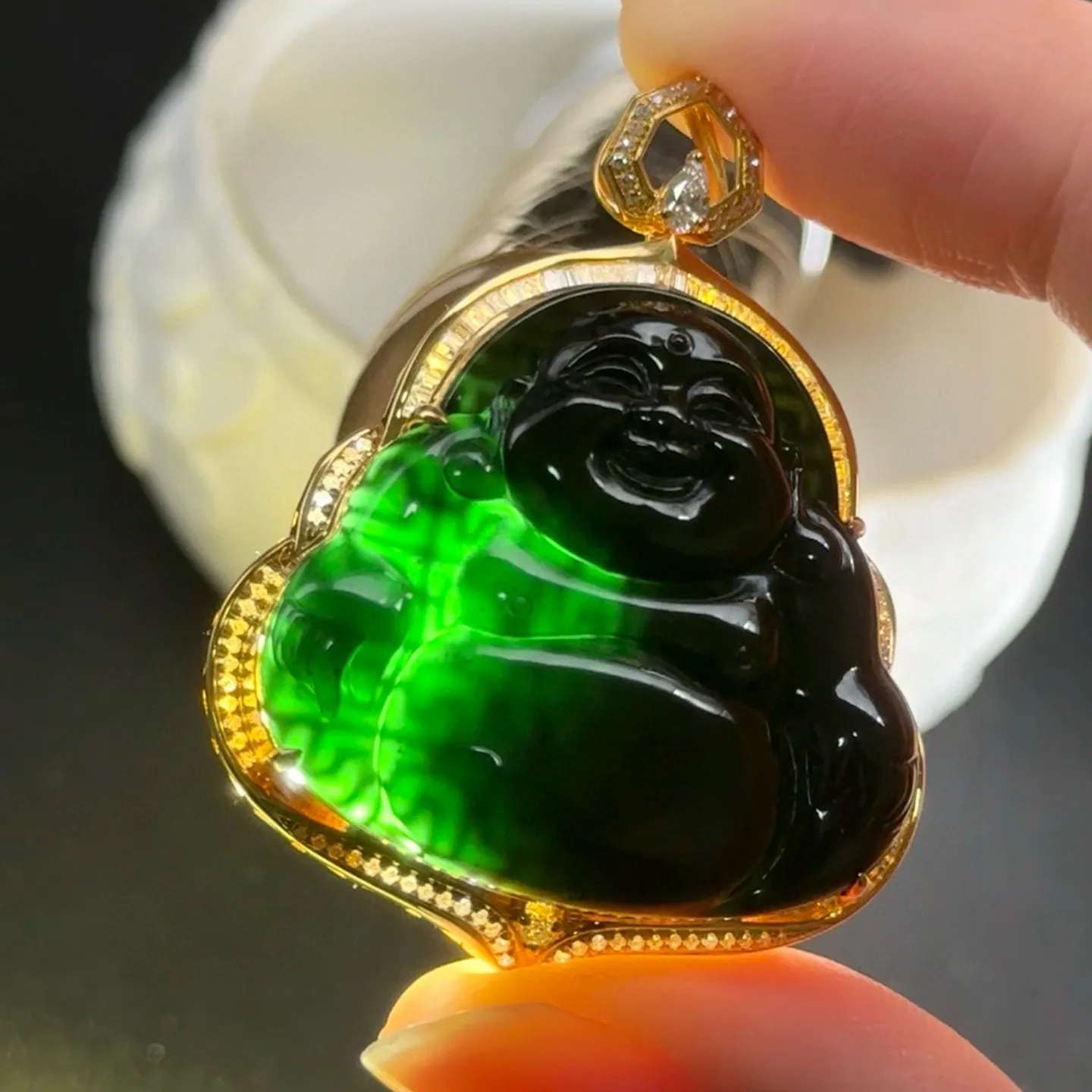 精品18k墨翠大肚佛 种好色正 黑度极好 打灯通透 油性十足 尺寸44.6