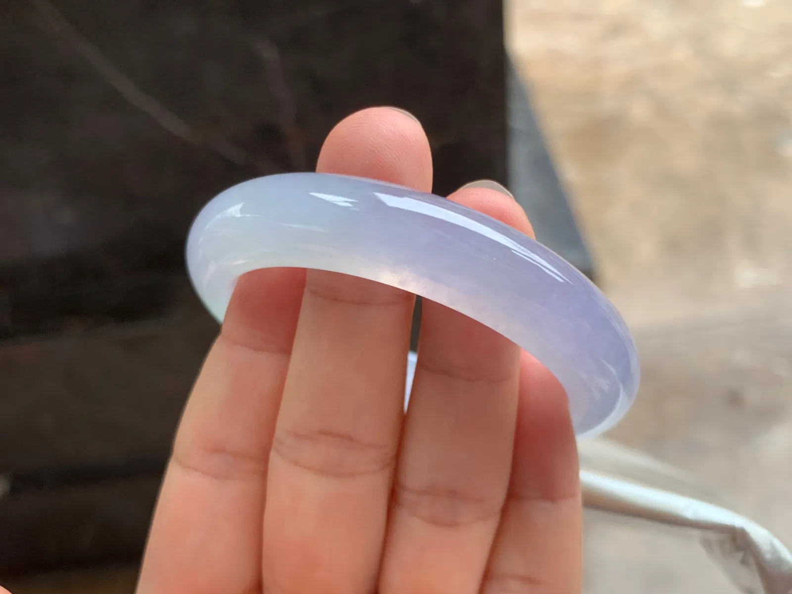 50-12-9mm
冰紫手镯 水润冰透 起胶的料子 小手福利很性价比