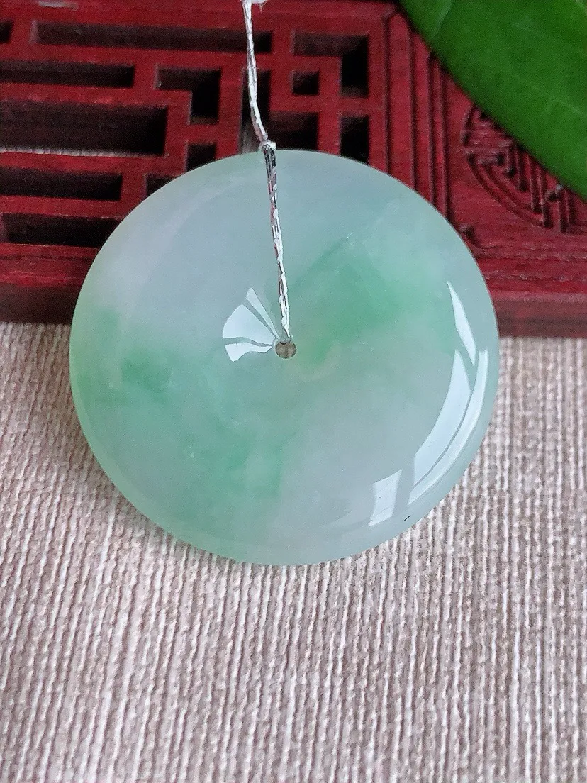 a货翡翠老坑冰种飘绿平安扣吊坠 尺寸33×6mm 重量14.00g 0626
