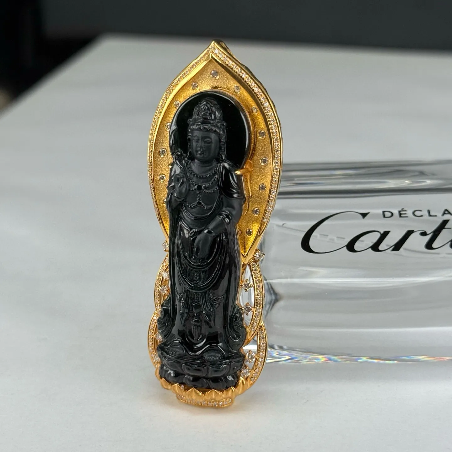 精品18k墨翠站观音 种好色正 黑度极好 打灯通透 油性十足 尺寸63.3