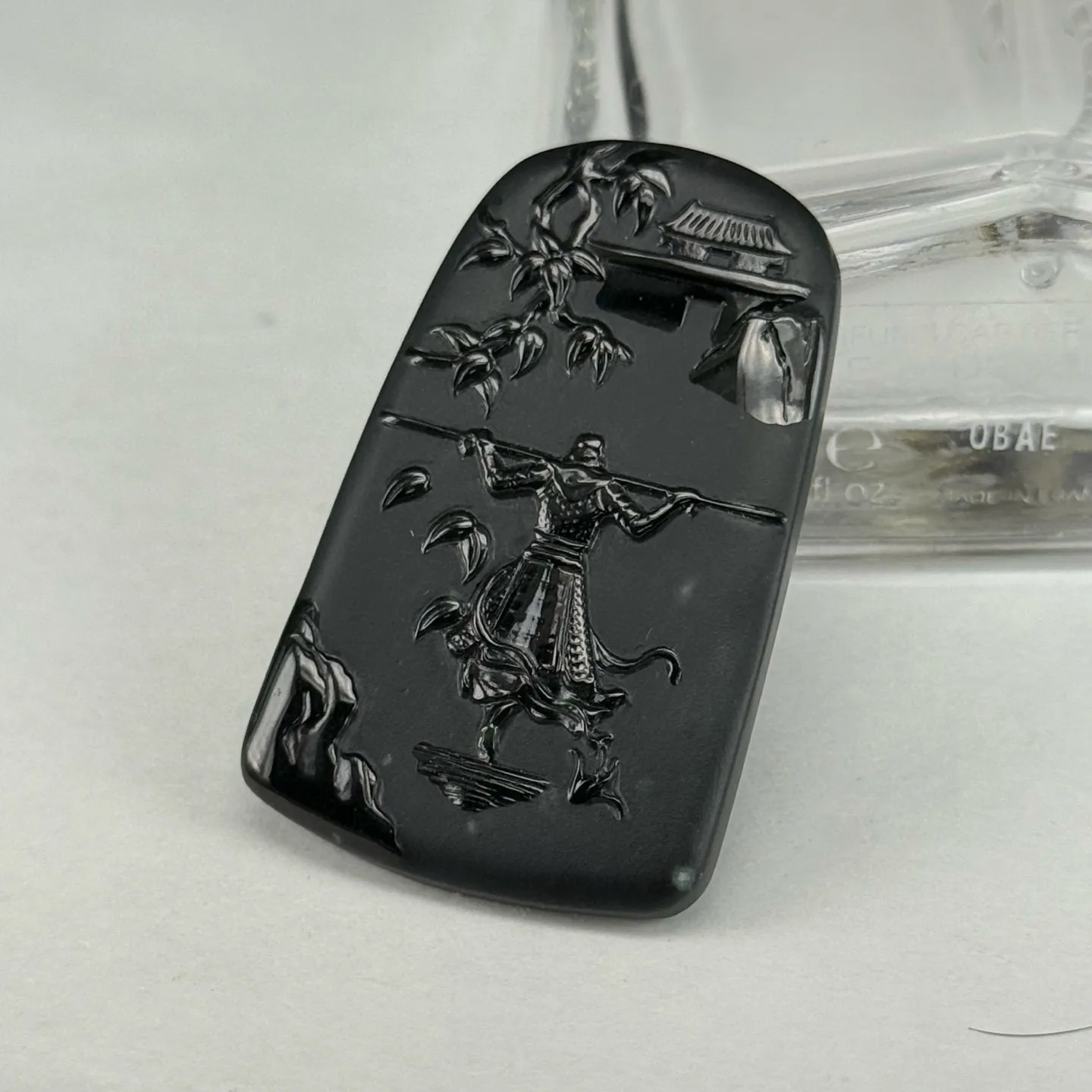 精品墨翠大圣归来 种好色正 黑度极好 打灯通透 油性十足 尺寸45.6