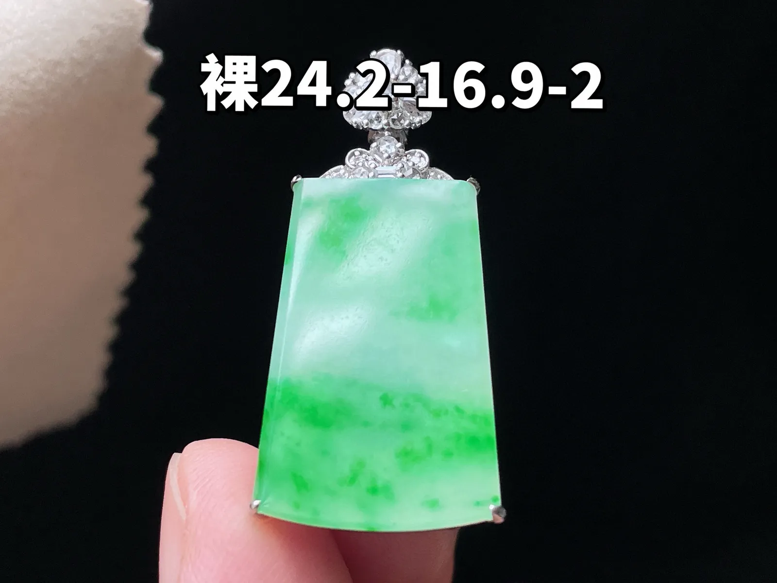 18K 满色·无事牌

裸24.2-16.9-2