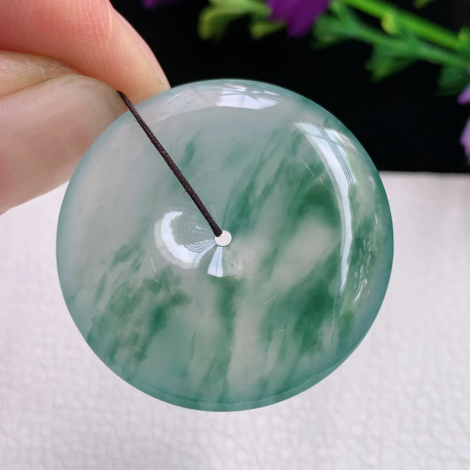 zz实拍31.6*6天然翡翠冰种飘蓝花平安扣玉吊坠 饱满大平安扣玉挂件
