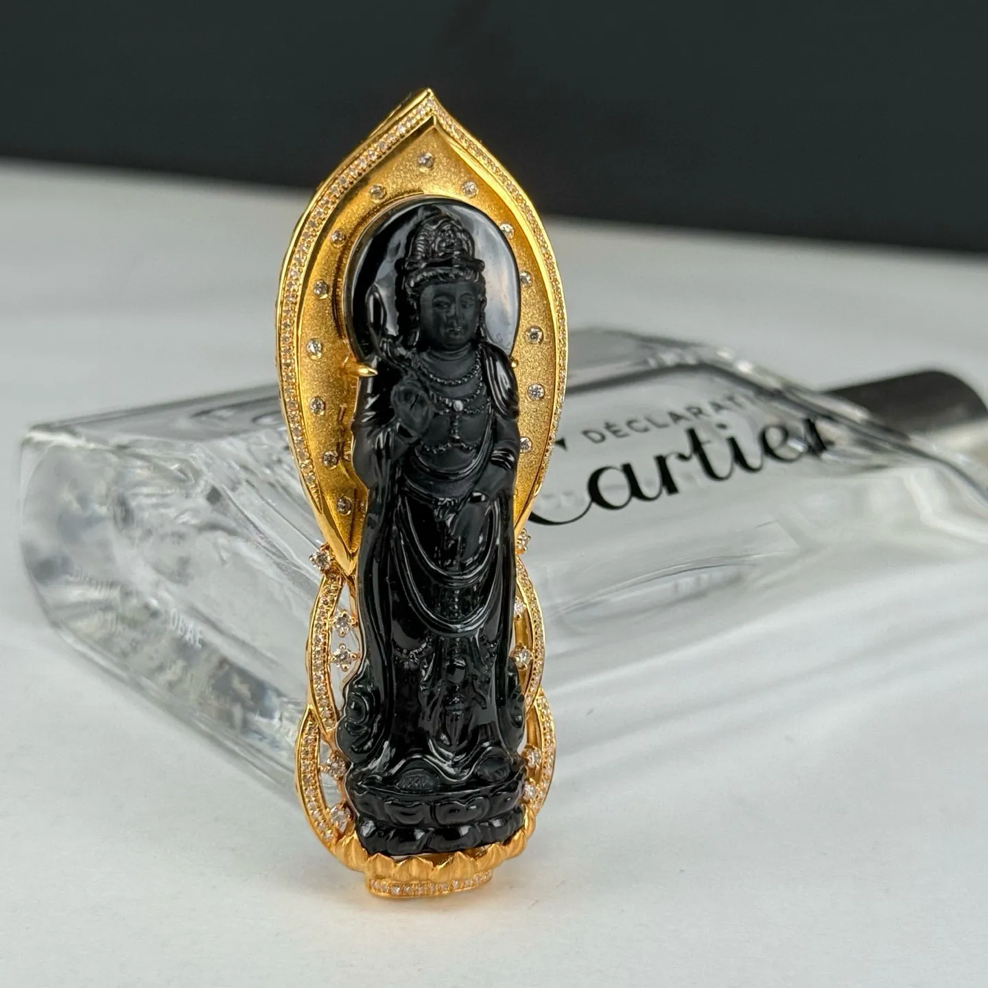 精品18k墨翠站观音 种好色正 黑度极好 打灯通透 油性十足 尺寸63.3