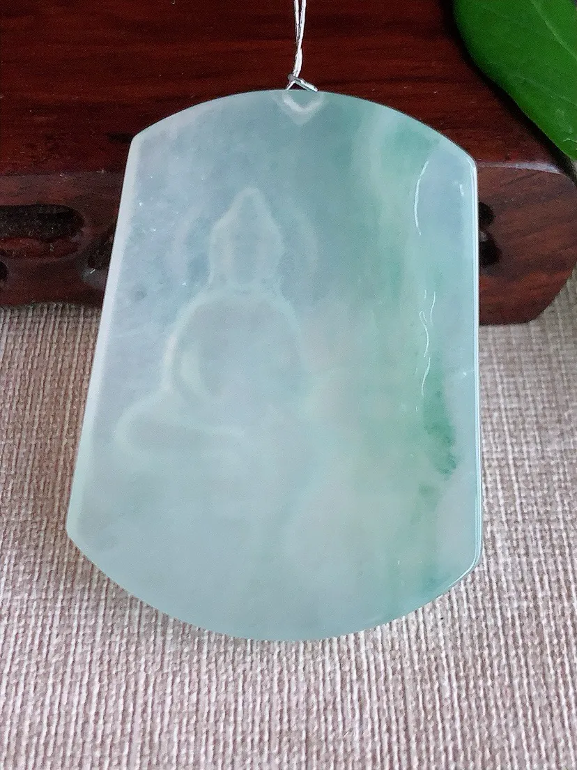 a货翡翠老坑冰种飘花自在观音吊坠 尺寸54×39.8×5.6mm 重量29.90g 0626