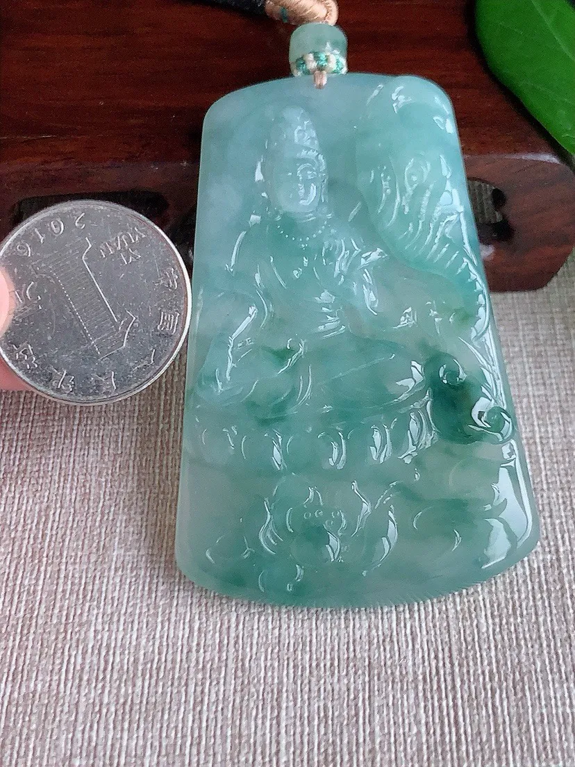 a货翡翠老坑冰种飘花普贤菩萨吊坠 尺寸67.2×42.5×5mm 重量37.65g 0626