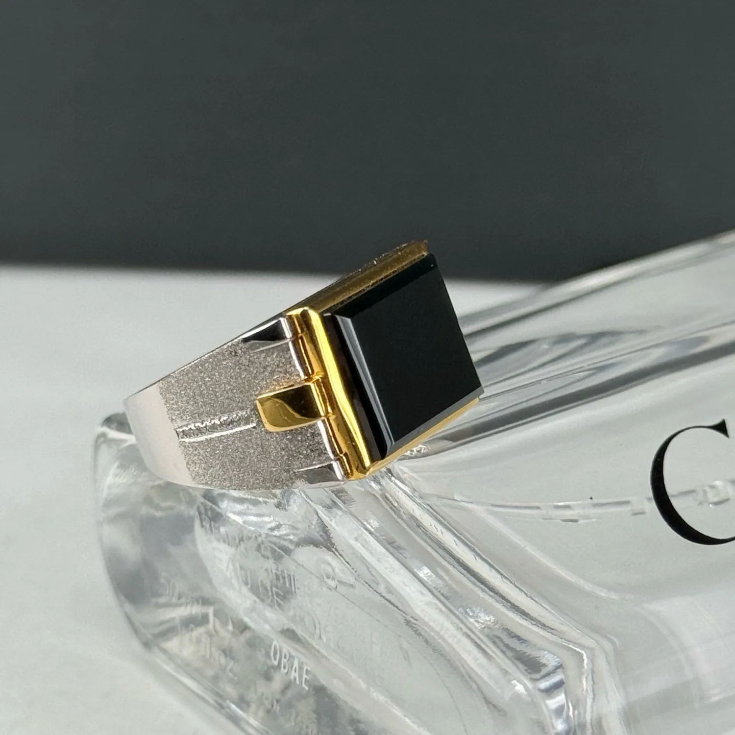 精品18k墨翠男戒 种好色正 黑度极好 打灯通透 油性十足 尺寸13.9
