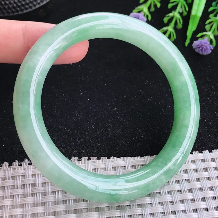 自然光55/10.7/10老坑秀气温润满色圆条手镯翡翠玉镯美人镯