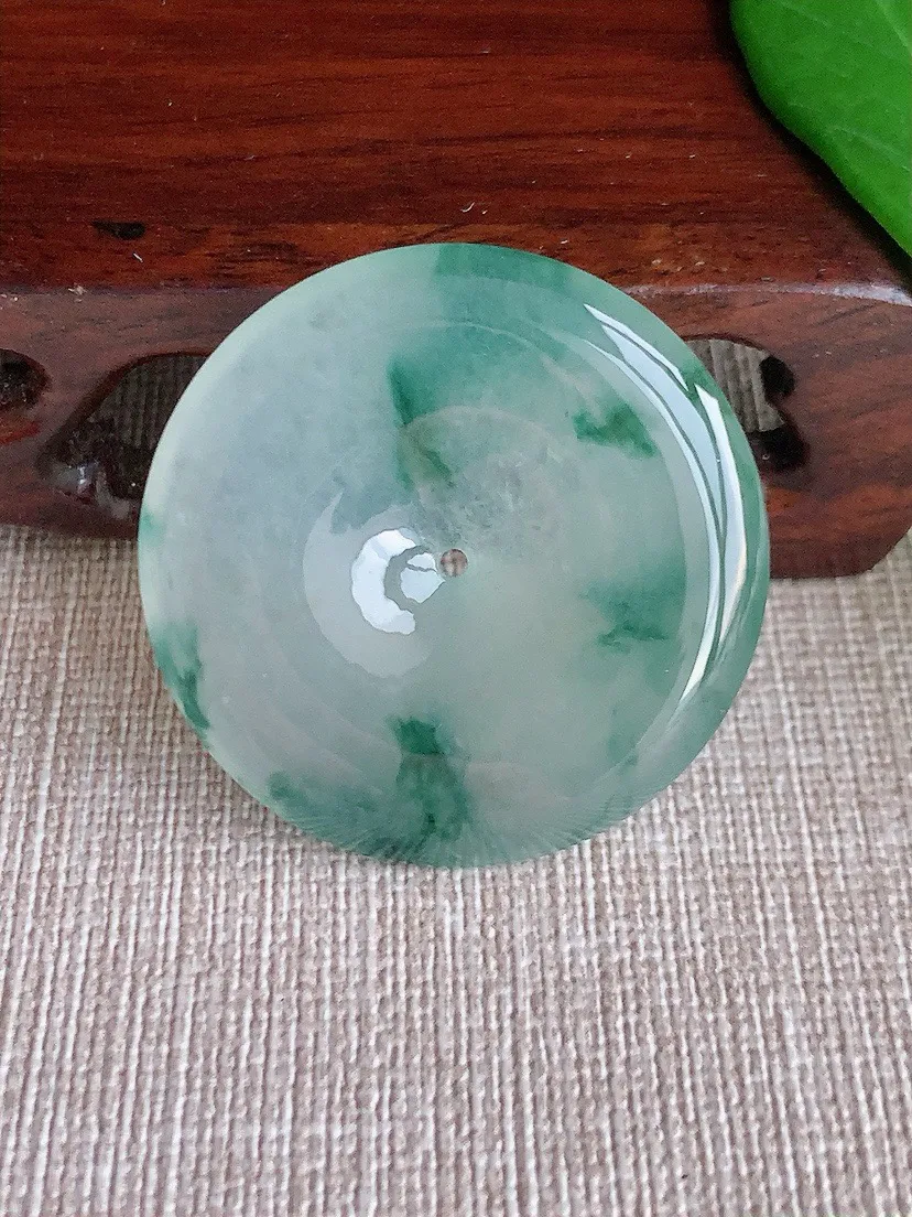 a货翡翠老坑冰种飘花大平安扣吊坠 尺寸35.6×5.7mm 重量16.94g 0626