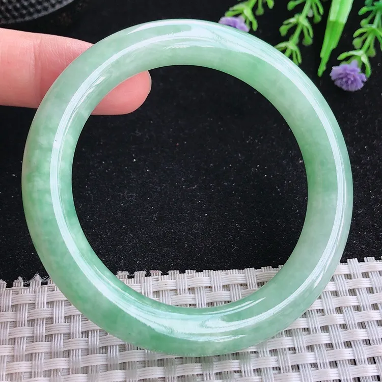 自然光55/10.7/10老坑秀气温润满色圆条手镯翡翠玉镯美人镯