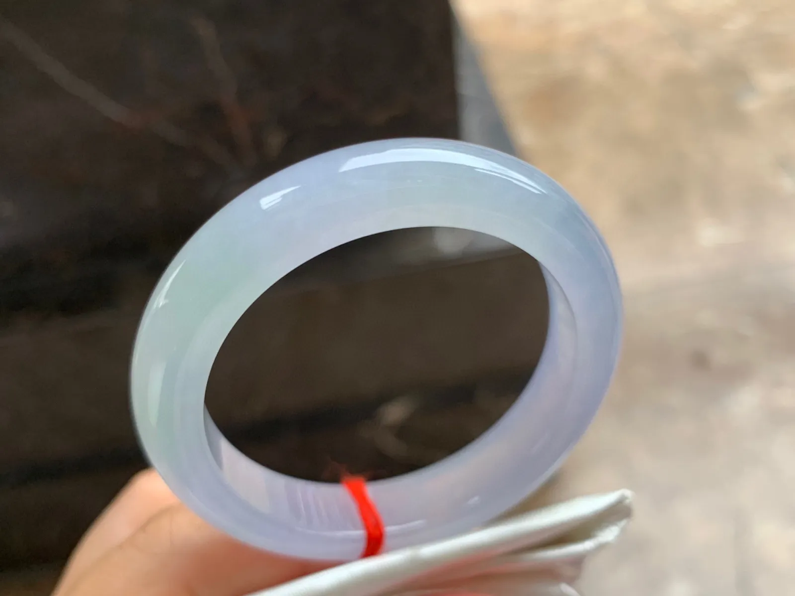 50-12-9mm
冰紫手镯 水润冰透 起胶的料子 小手福利很性价比