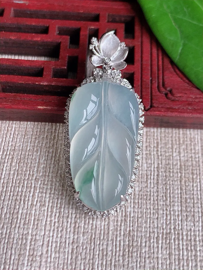 a货翡翠老坑冰种18K金伴钻镶嵌飘花叶子金枝玉叶吊坠 尺寸41×16.8×7.7裸石27.2×14.
