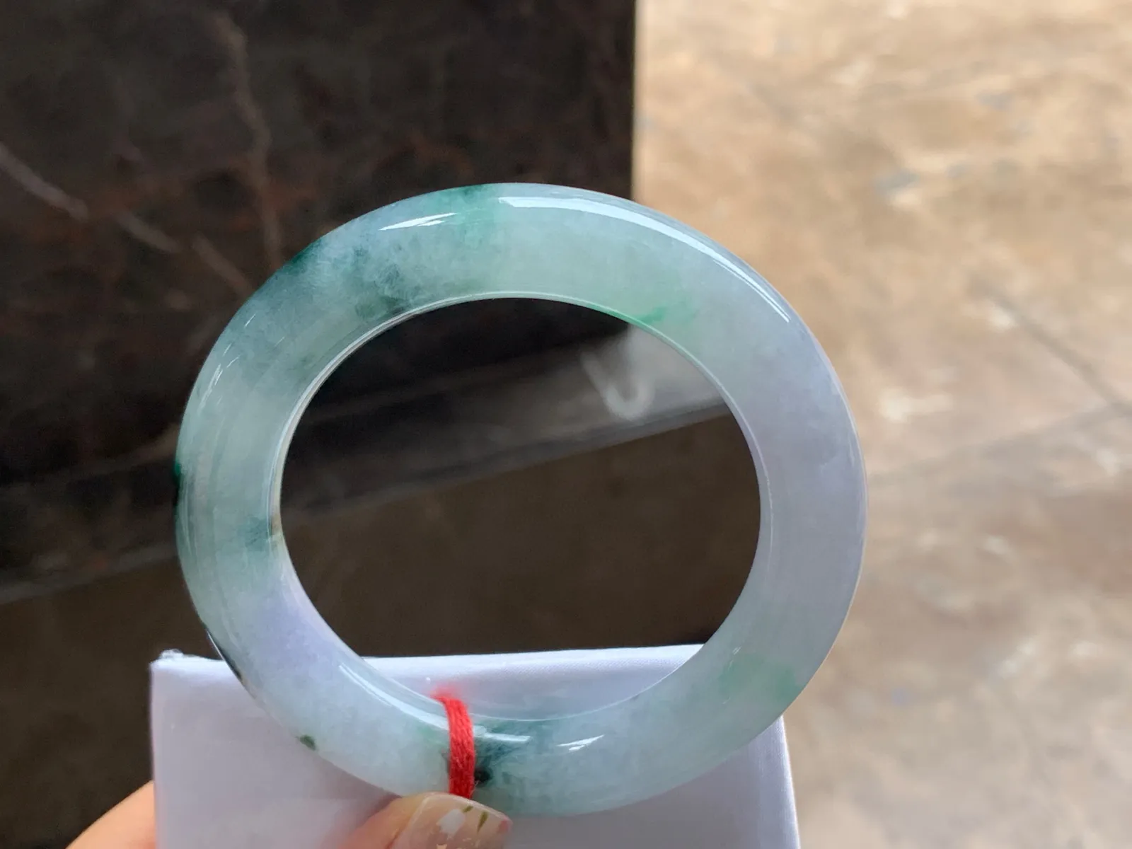 54-11.8

糯冰种圆条手镯^_^特色镯 种水好 颜色鲜艳