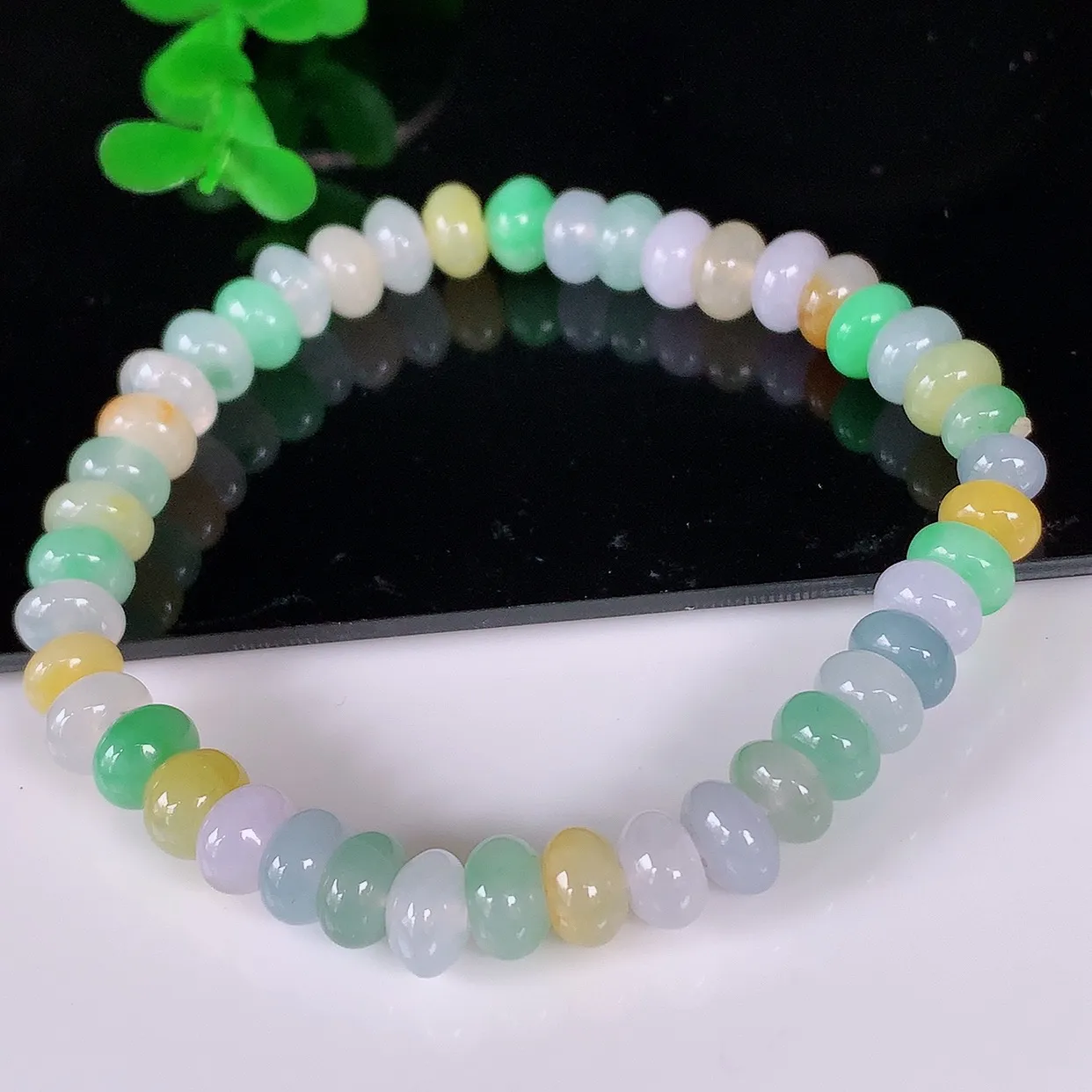 自然光实拍，冰润冰糯种多彩算盘珠翡翠手串手链，种老水足，冰清玉润  颜色漂亮  #46.26取一尺寸6.8*3.8mm