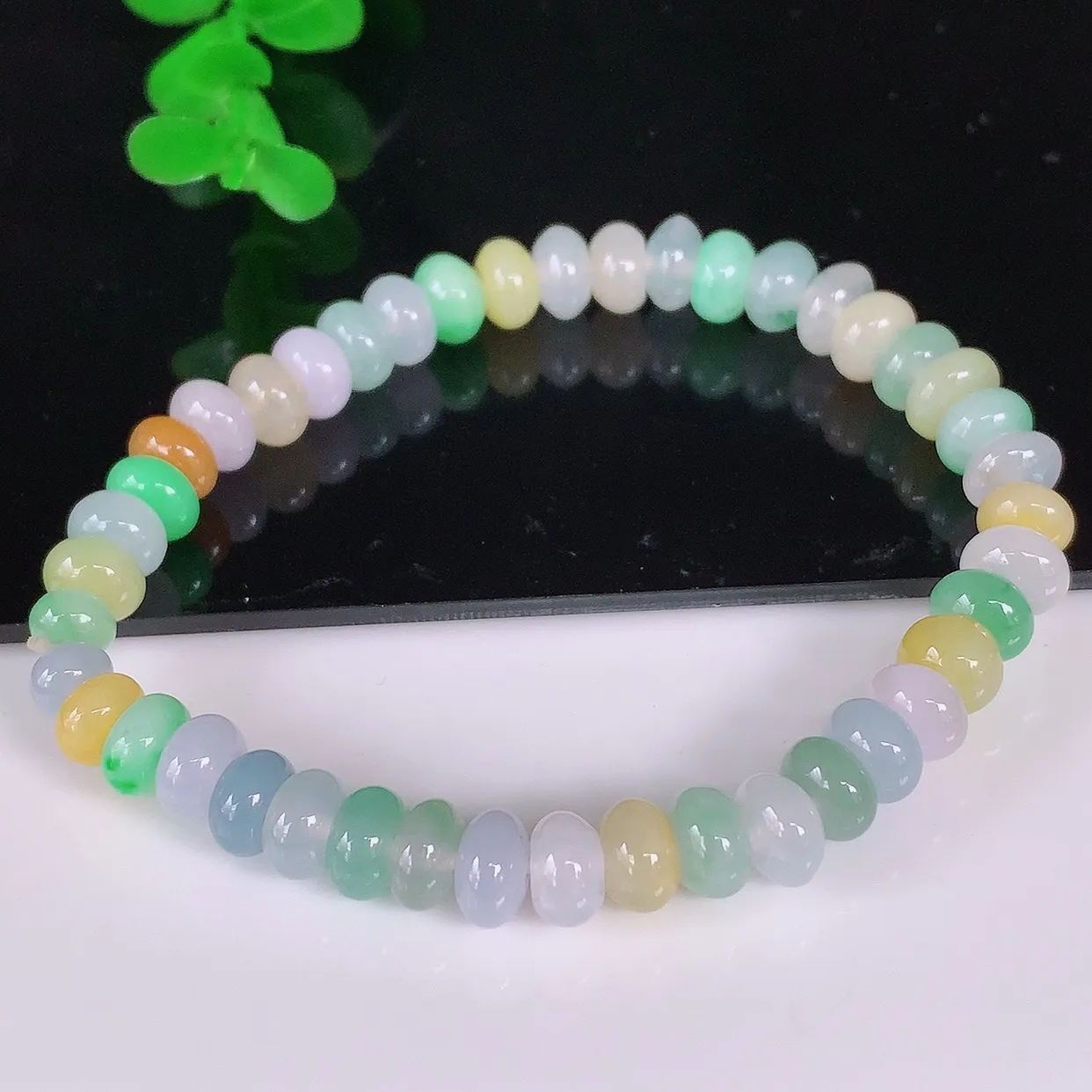 自然光实拍，冰润冰糯种多彩算盘珠翡翠手串手链，种老水足，冰清玉润  颜色漂亮  #46.26取一尺寸6.8*3.8mm