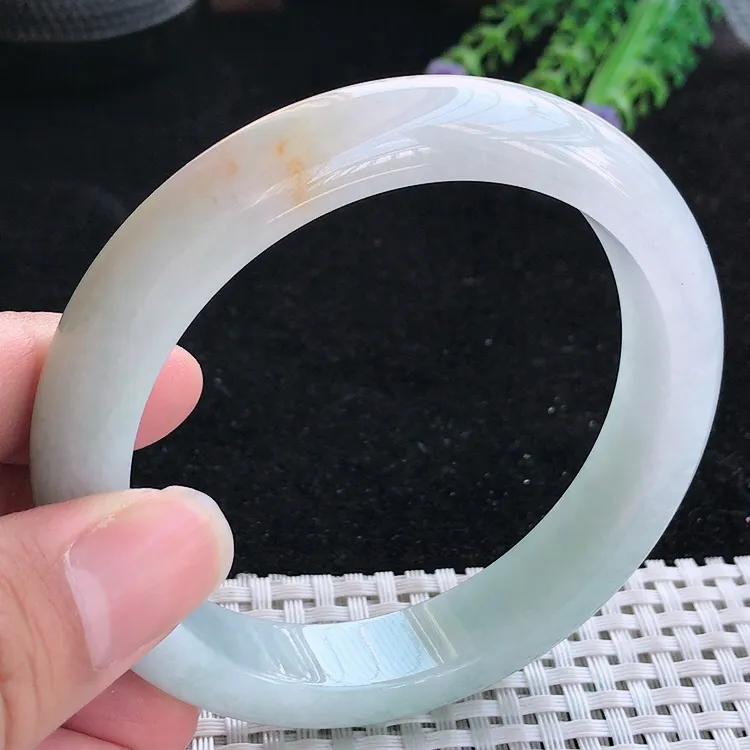 自然光61/12.8/8.8老坑精美温润飘花大圈口手镯翡翠玉镯美人镯