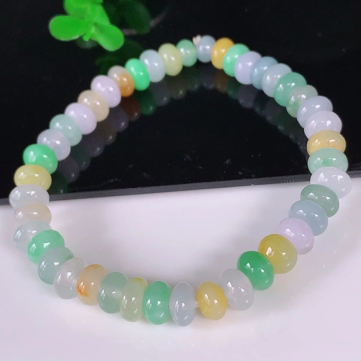 自然光实拍，冰润冰糯种多彩算盘珠翡翠手串手链，种老水足，冰清玉润  颜色漂亮  #46.26取一尺寸6.8*3.8mm