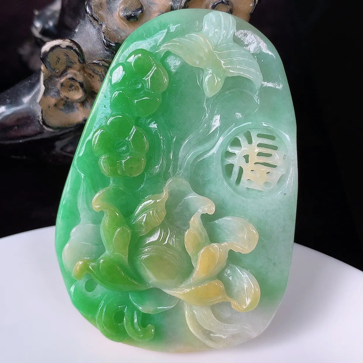 自然光实拍，冰润冰糯种双彩黄加绿翡翠花开富贵吊坠，种老水足，翠色灵动，寓意美好，佩戴时尚出众！#57.26