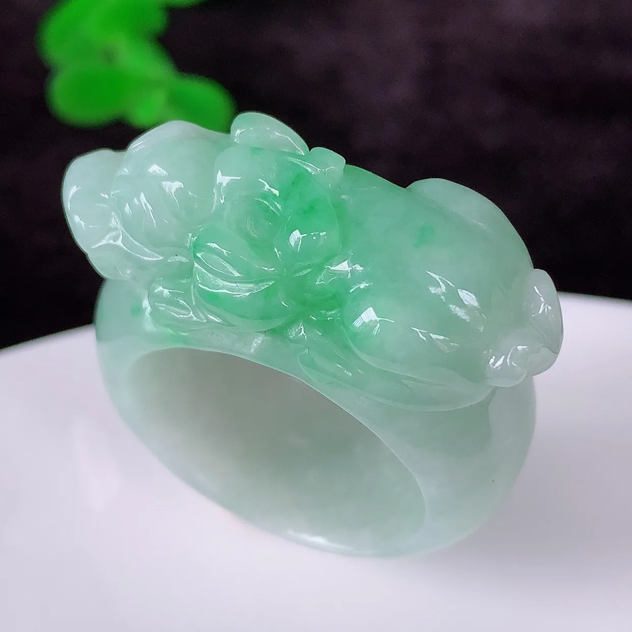 自然光实拍，冰润冰糯种飘绿翡翠招财貔貅19.5mm内径翡翠扳指，冰润指环，玉扳指，财源滚滚，玉质细腻起胶，22圈口，种水好！#1.26