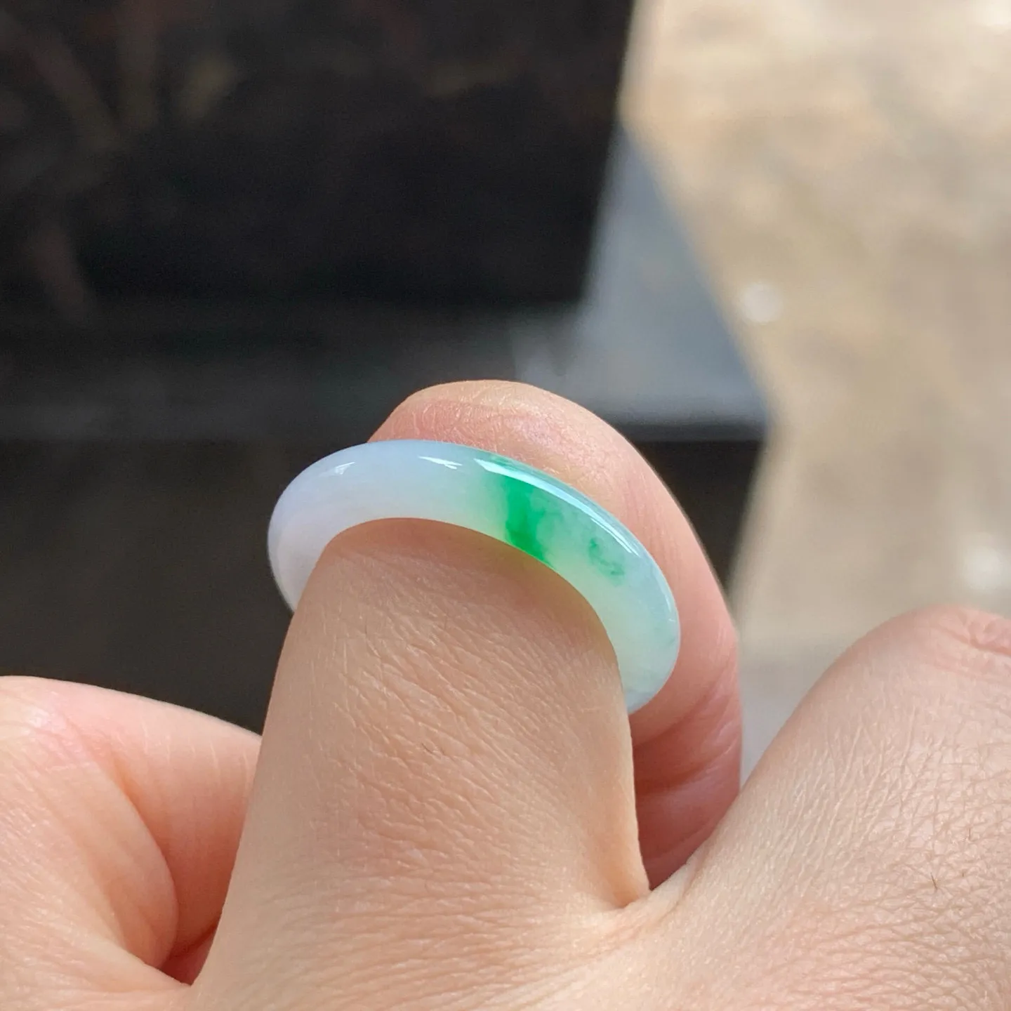 飘绿细条指环^_^色阳 底妆干净