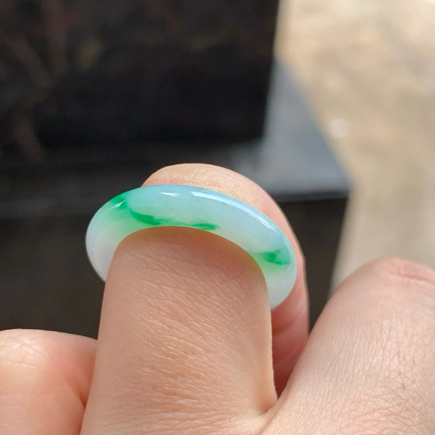 飘绿细条指环^_^色阳 底妆干净
