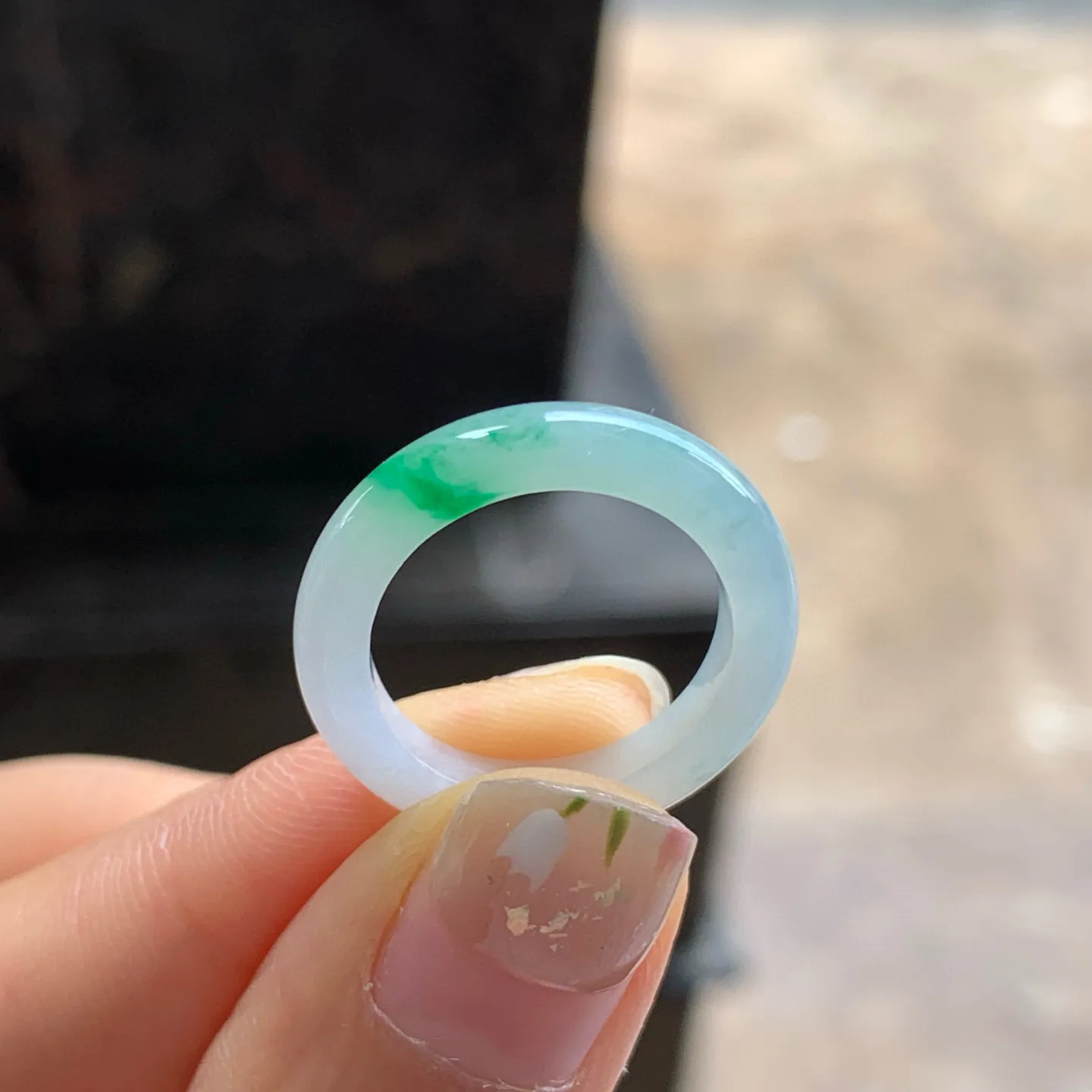 飘绿细条指环^_^色阳 底妆干净