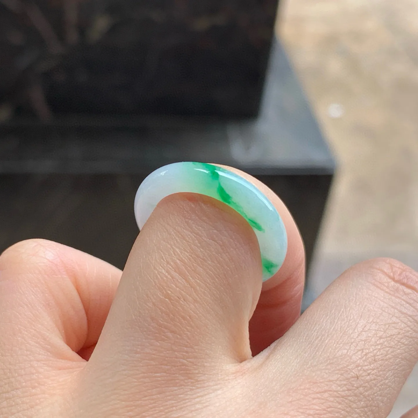 飘绿细条指环^_^色阳 底妆干净