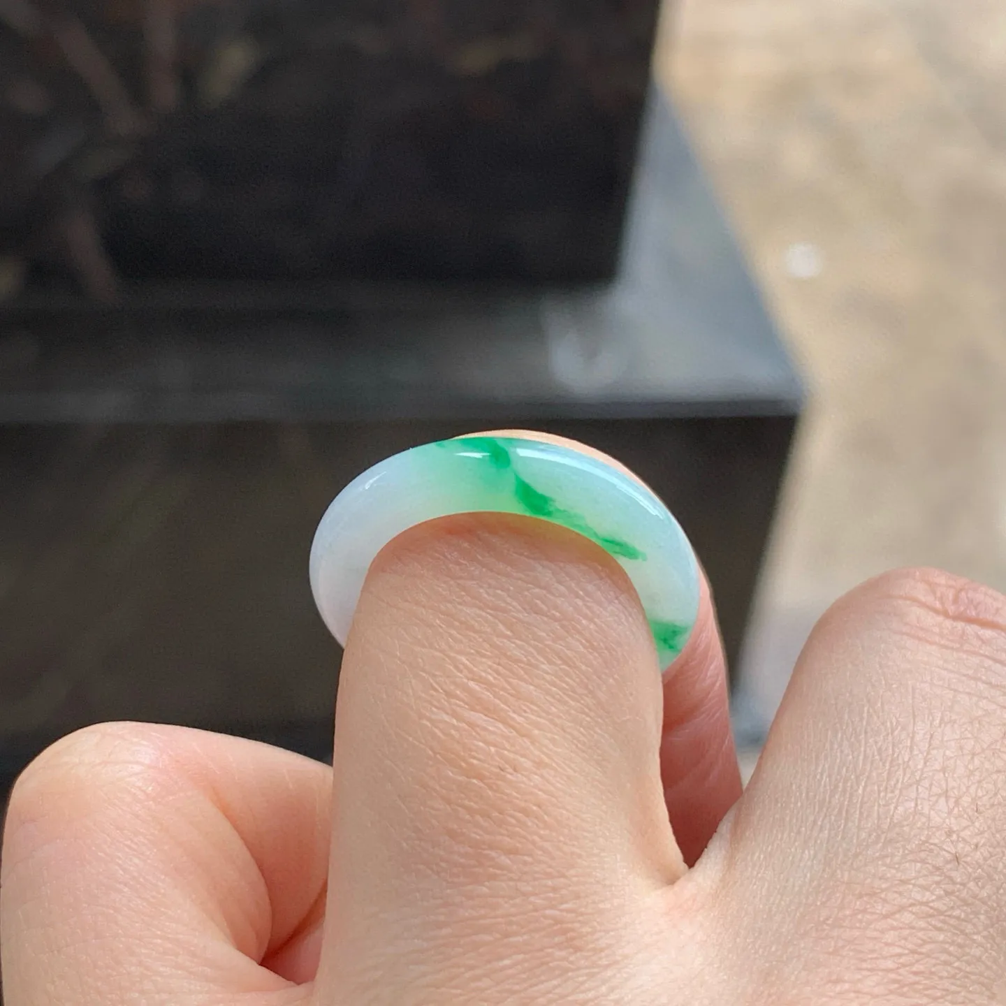 飘绿细条指环^_^色阳 底妆干净