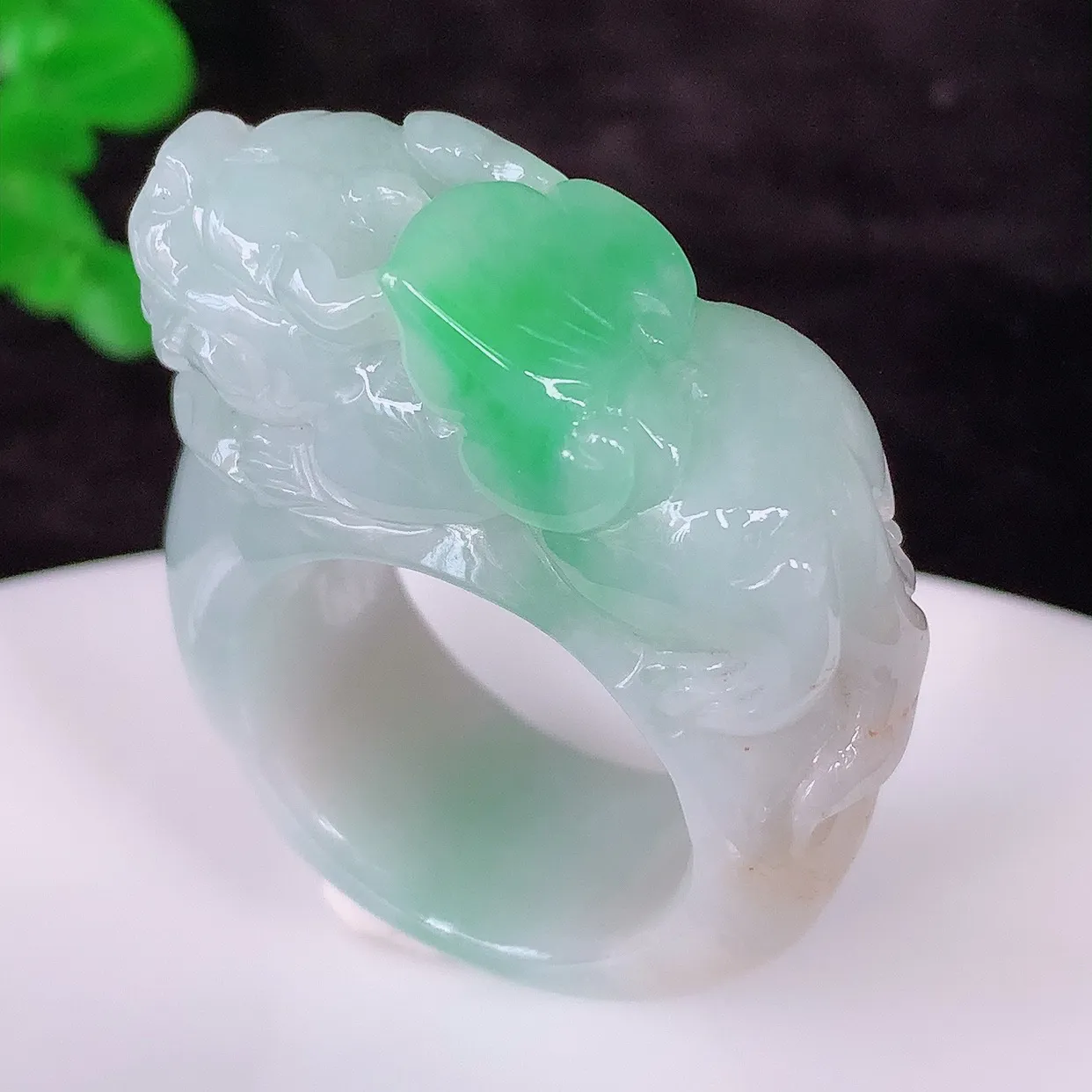 自然光实拍，冰润冰糯种飘阳绿翡翠招财貔貅20.8mm内径翡翠扳指，冰润指环，玉扳指，财源滚滚，玉质细腻起胶，26圈口，种水好！#41.28