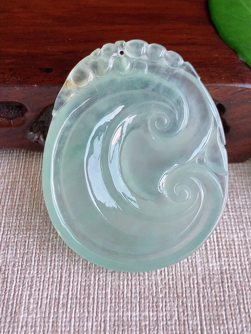 a货翡翠老坑冰种晴水大如意吊坠 尺寸48×38.2×6mm 重量20.14g 0629