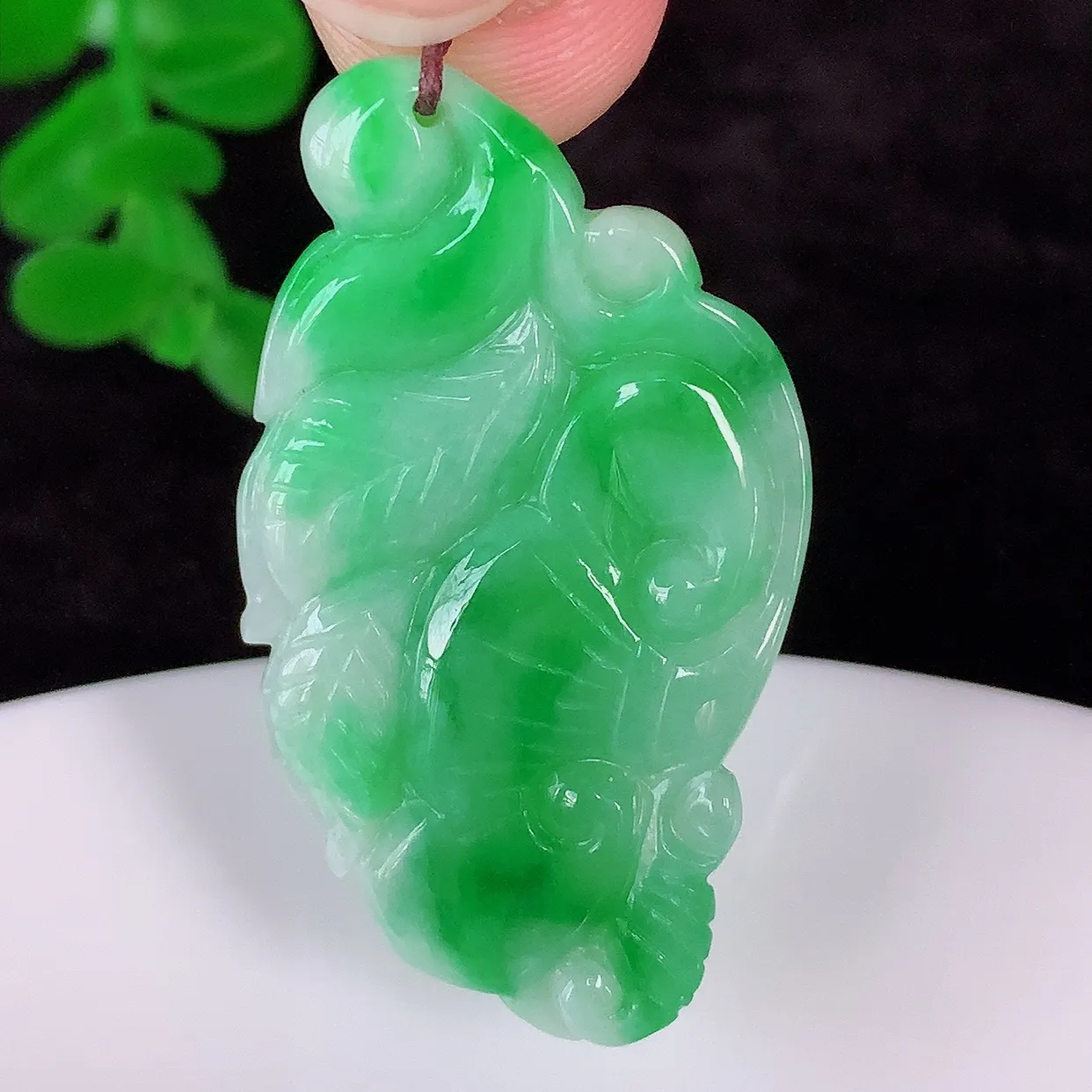 自然光实拍，冰糯种飘阳绿翡翠如意吊坠，翡翠如意，上身效果非常美，饱满大气，工艺美，万事如意，如意一生 #72.28
