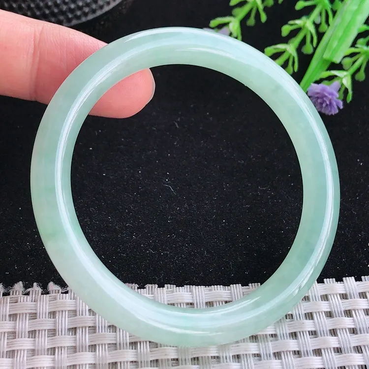 自然光51.5/7.6/7.8小圈口老坑冰胶水灵冰晴绿圆条手镯翡翠玉镯美人镯