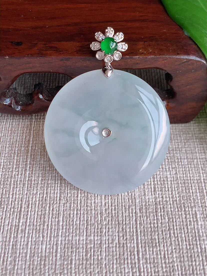 a货翡翠老坑冰种18K金伴钻镶嵌白月光平安扣吊坠 尺寸41×31×5.8mm 重量13.35g 0629