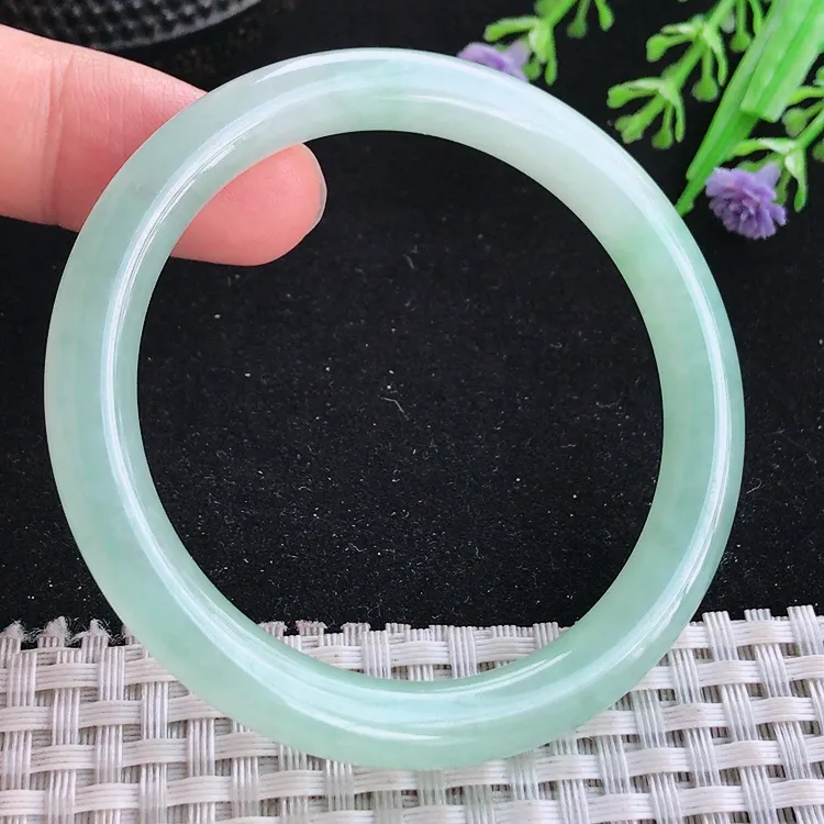 自然光51.5/7.6/7.8小圈口老坑冰胶水灵冰晴绿圆条手镯翡翠玉镯美人镯
